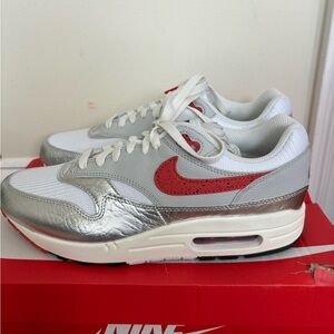 Nike Men’s Athletic Shoes White Silver Red Swoosh
